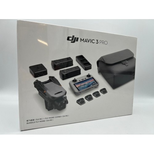 Квадрокоптер DJI Mavic 3 Fly More Combo в Краснодаре DJI RC / с экраном