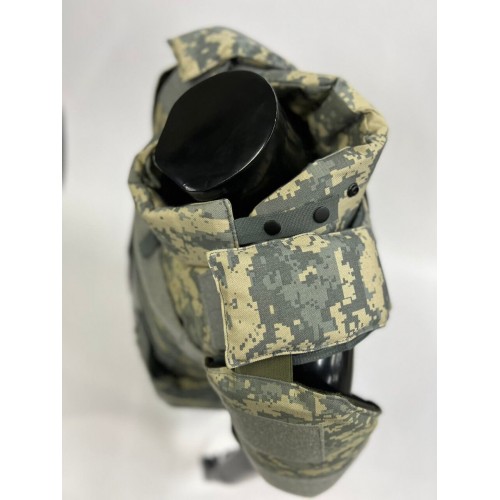 Военный бронежилет пиксельный с плитами в Краснодаре